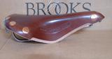 Brooks Team professional side view